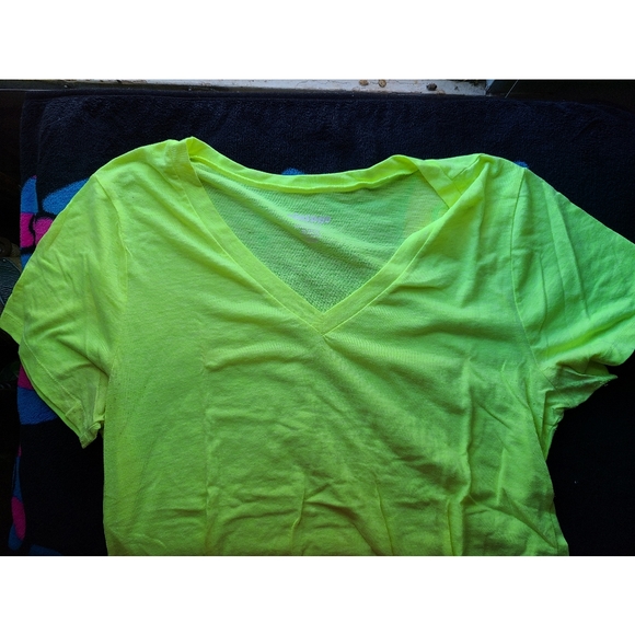 Old Navy t-shirts - Picture 7 of 7